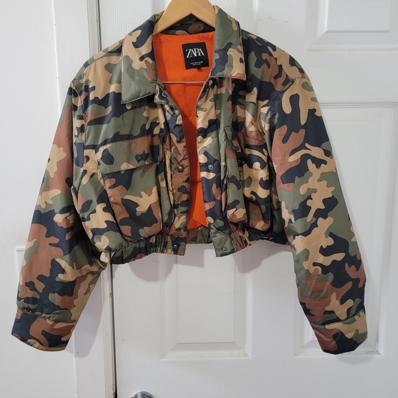 Zara Jackets & Blazers - ZARA Cropped Camo Bomber Jacket - Green/Tan/Black with Orange Lining